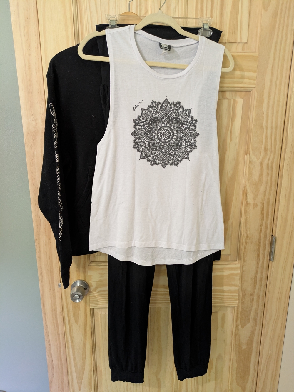 Slightly Buddha 3pc Yoga Set Black Bamboo Essential Joggers Tank Hoodie L